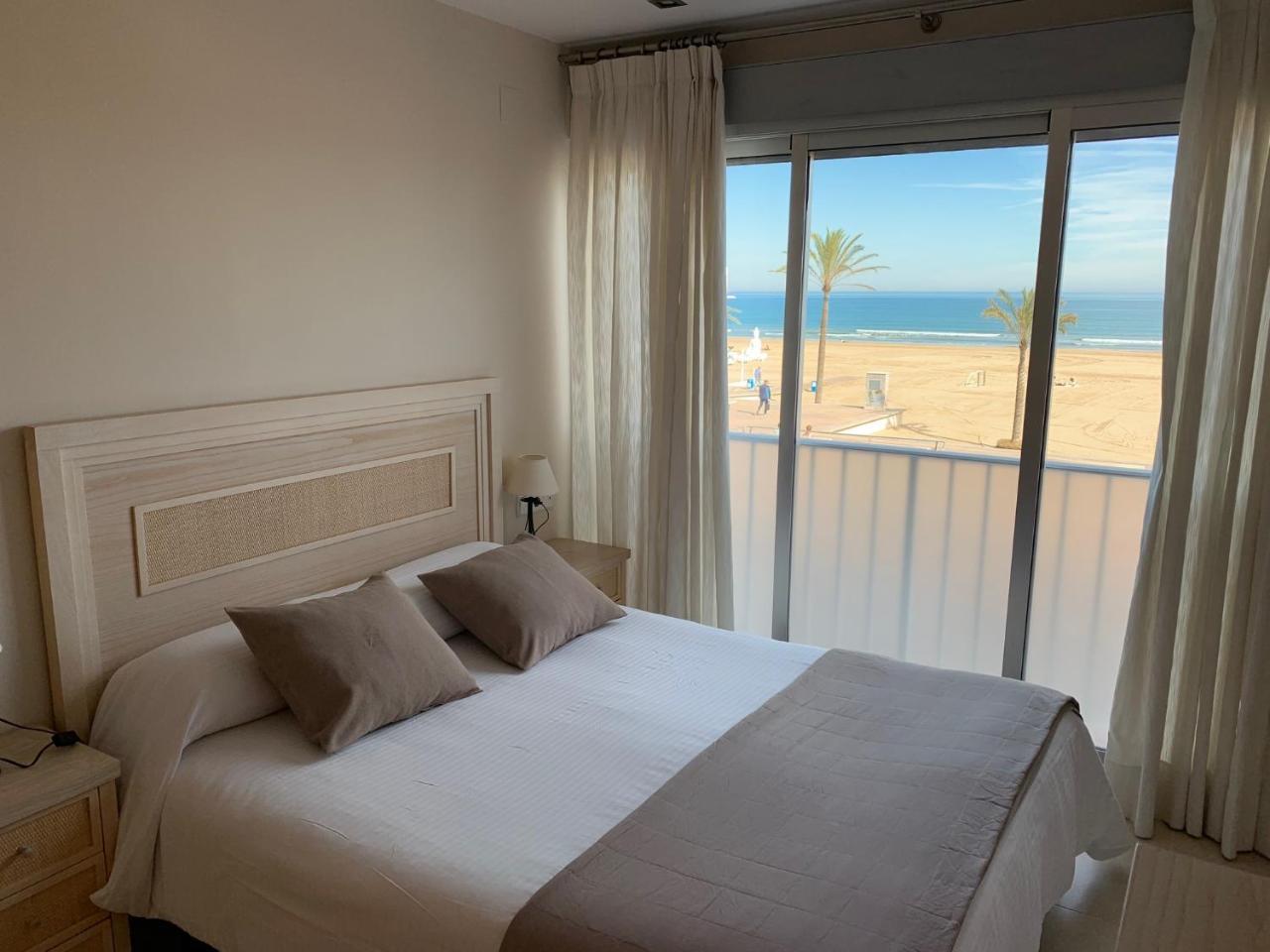 Beach I Gandia Luaran gambar