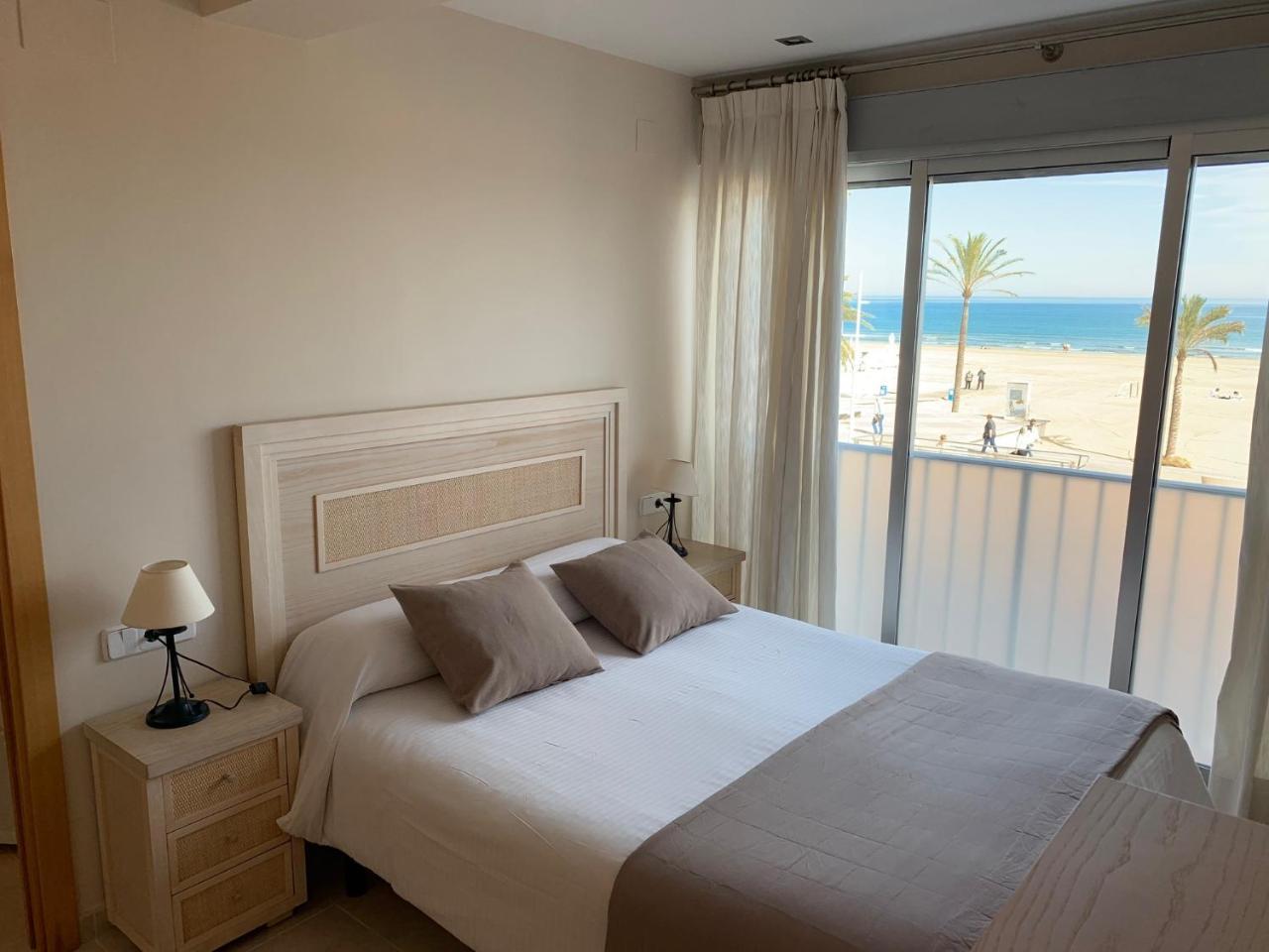 Beach I Gandia Luaran gambar
